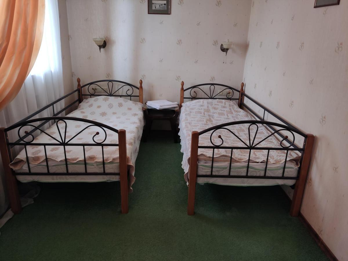 Jolki-Palki Hotel Кременчуг Экстерьер фото