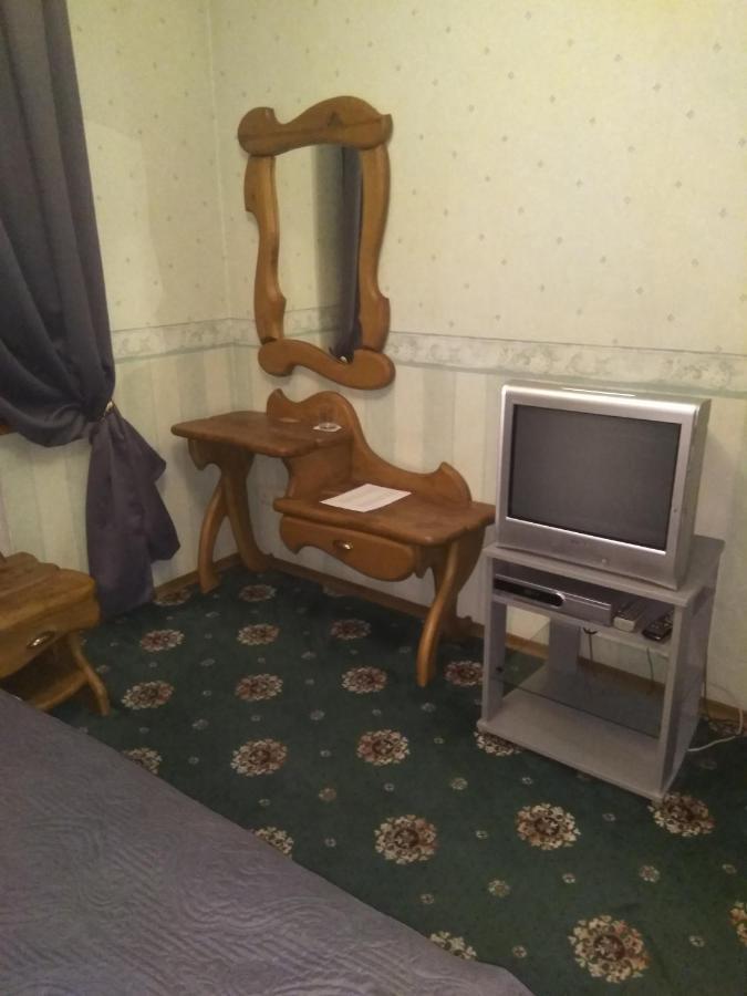 Jolki-Palki Hotel Кременчуг Экстерьер фото