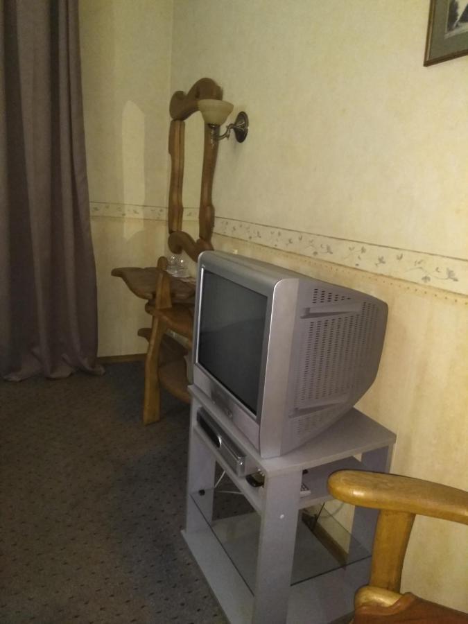 Jolki-Palki Hotel Кременчуг Экстерьер фото